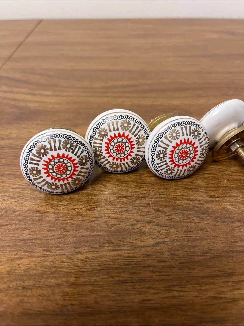 Set of 6 Patterned Knobs